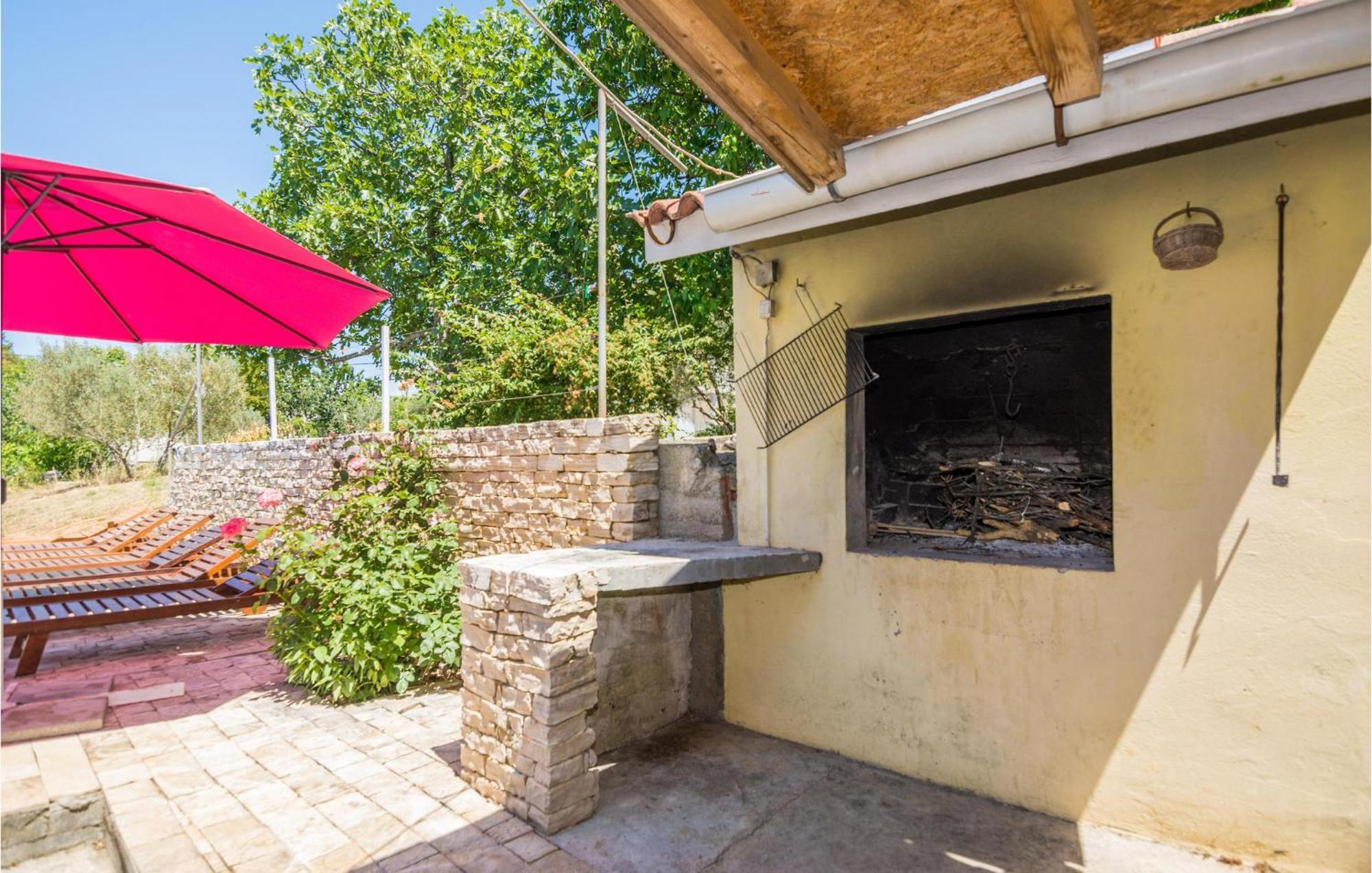 8 Bedroom Gorgeous Home In Kožino Extérieur photo